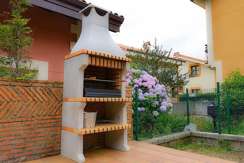 Chalet Junto A Playa De Suances Zewnętrze zdjęcie